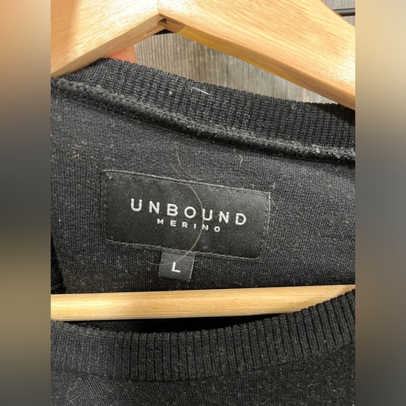 Unbound Merino sweater - Picture 3 of 4